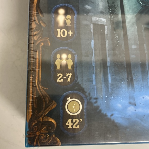 Mysterium Base Mystery Board Game - Picture 5 of 12
